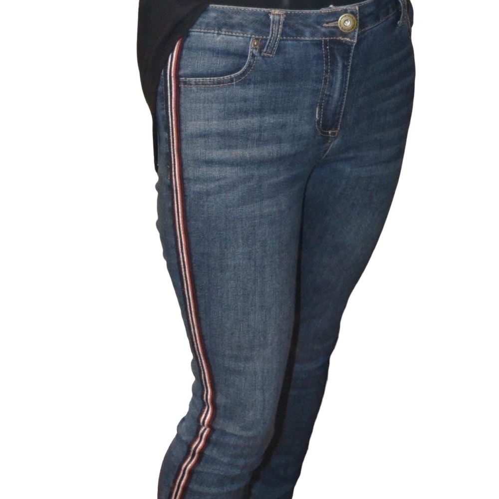 Flattering mid rise jeans Stretch red stripes jeans Boom boom mid rise size 8
